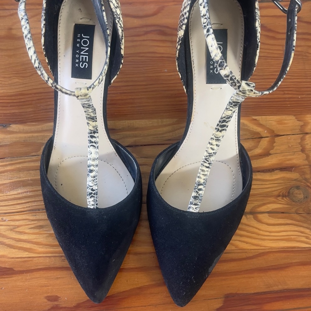 Dress black heel shoes